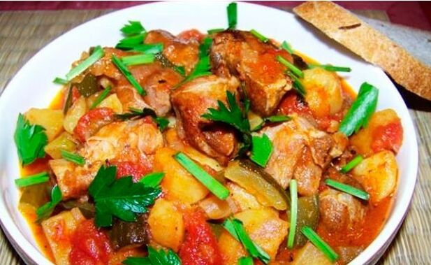 Viande avec légumes -sayuran